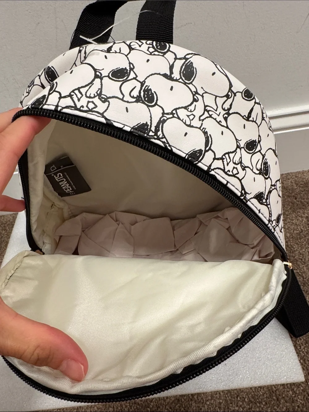 Peanuts snoopy Bioworld mini backpack NWT